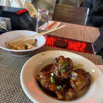Little Purse - Asian wings and chicken dumplings - Dim Sum Near Me - Newark, New Jersey