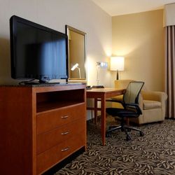 Hilton Garden Inn Cedar Falls - Guest room