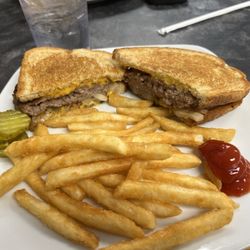 Cratty Shack - Patty melt and fries