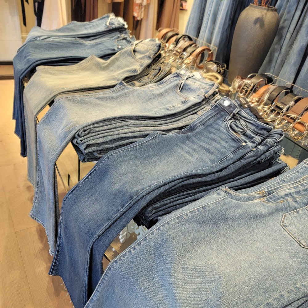 Bobbles & Lace - Women's Clothing Near Me - Houston, Texas