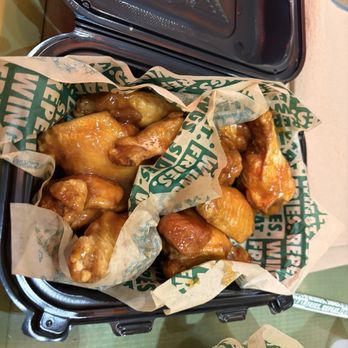 Wingstop - Honey bbq and Hawaiian wings - Chicken Wings Near Me - Las Vegas, Nevada Wingstop - Honey bbq and Hawaiian wings - Chicken Wings Near Me - Las Vegas, Nevada