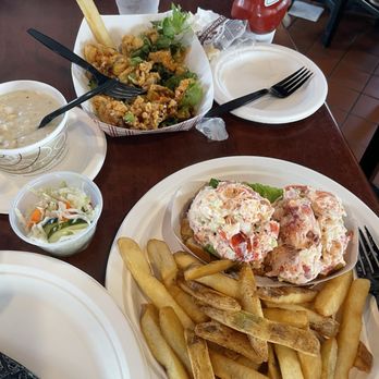 Summer Shanty - Jumbo lobster roll, fried calamari, clam chowder - Seafood Near Me - West Dennis, Massachusetts Summer Shanty - Jumbo lobster roll, fried calamari, clam chowder - Seafood Near Me - West Dennis, Massachusetts
