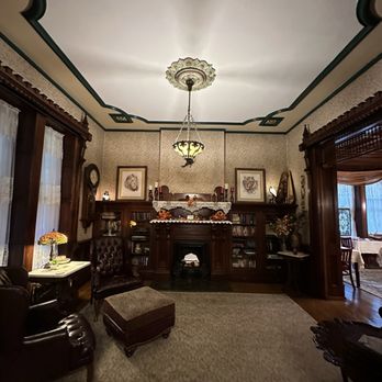 Spencer House Bed & Breakfast - Bed & Breakfast Near Me - Erie, Pennsylvania Spencer House Bed & Breakfast - Bed & Breakfast Near Me - Erie, Pennsylvania