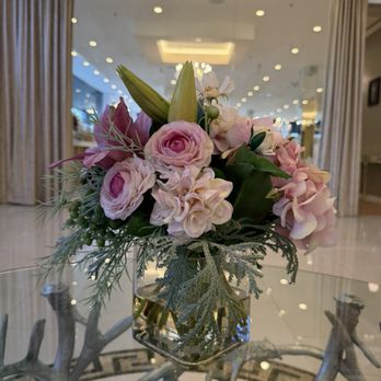 Panache Bridal - Beverly Hills - Waiting area - Bridal Near Me - Beverly Hills, California Panache Bridal - Beverly Hills - Waiting area - Bridal Near Me - Beverly Hills, California