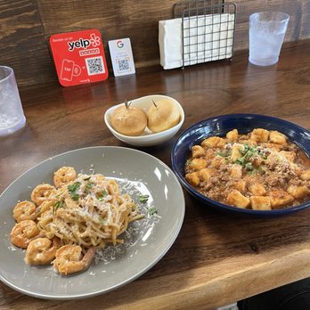 Cucina Moon - Garlic tomato spaghetti with shrimp and bolognese gnocchi - Pasta Shops Near Me - Honolulu, Hawaii Cucina Moon - Garlic tomato spaghetti with shrimp and bolognese gnocchi - Pasta Shops Near Me - Honolulu, Hawaii