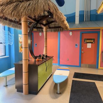 Goldfish Swim School - Swimming Lessons/Schools Near Me - Closter, New Jersey