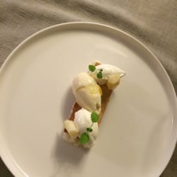 Le Rouge Barre - Riz au lait facon asperge, croustillant aux amandes, soebet asperge citron confit chantilly