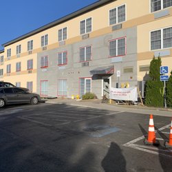 Country Inn & Suites