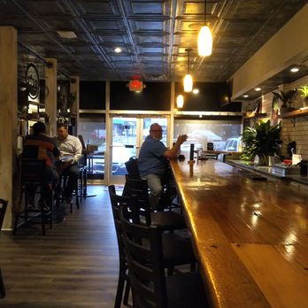 1010 Bridge Restaurant - cozy interior - New American Near Me - Charleston, West Virginia 1010 Bridge Restaurant - cozy interior - New American Near Me - Charleston, West Virginia