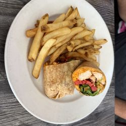 Irish Eyes Pub & Restaurant - Buffalo chicken wrap and fries