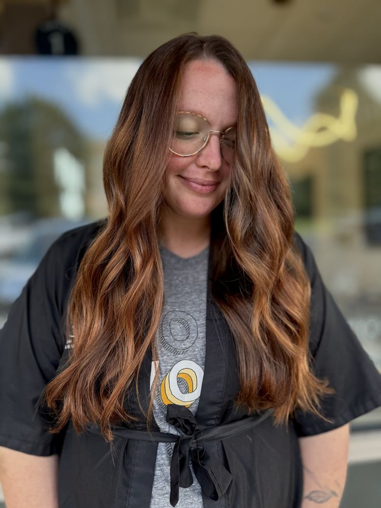 Danielle Bajhart Hair - Bloom Beauty Lounge Logo