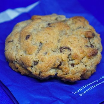 Levain Bakery - Upper East Side, NYC - Chocolate chip walnut - Bakeries Near Me - New York, New York Levain Bakery - Upper East Side, NYC - Chocolate chip walnut - Bakeries Near Me - New York, New York