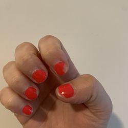 Signature Nails  - Regular Manicure