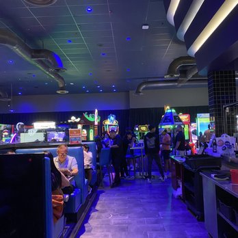 Dave & Buster's Miami - Games and booths!! - American Near Me - Miami, Florida Dave & Buster's Miami - Games and booths!! - American Near Me - Miami, Florida