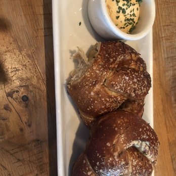 101 Craft Kitchen - Pretzels with Beer Cheese - New American Near Me - Dublin, Ohio 101 Craft Kitchen - Pretzels with Beer Cheese - New American Near Me - Dublin, Ohio