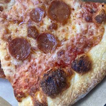 Lou Umberto's Italian Kitchen - Pizza-Super Greasy - Delis Near Me - Cranston, Rhode Island