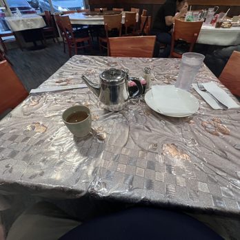 Yu Zhou Cafe - Table - Szechuan Near Me - Gaithersburg, Maryland