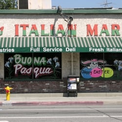Claro's Italian Market - San Gabriel - In Front of the Restaurant
