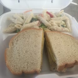 Market Deli - Tuna sandwich and garden pasta