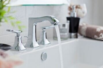 Electric EEL Sewer & Drain Cleaning Logo