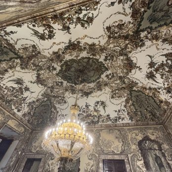 Palacio Real de Madrid - Interior room - Landmarks & Historical Buildings Near Me - Madrid, M