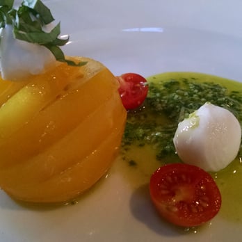St Orres - Tomato, mozzarella and pesto salad - Hotels Near Me - Gualala, California