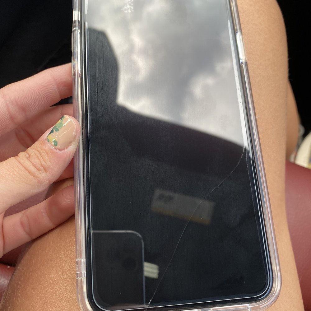 cracked screen underneath the screen protector (which is intacts)