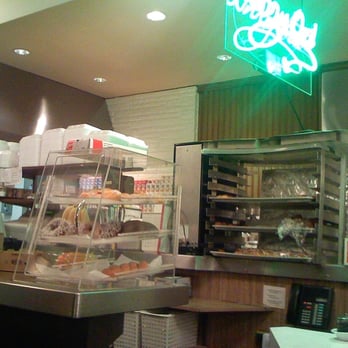 Lou Mitchell's - Take-out counter - Breakfast & Brunch Near Me - Chicago, Illinois