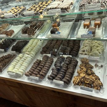 Kilwins Ice Cream - Chocolate - Fudge - Candies and Cookies - Ice Cream & Frozen Yogurt Near Me - Gettysburg, Pennsylvania