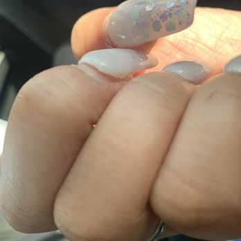H&n Nails - Lifting from the bottom - Nail Salons Near Me - District Heights, Maryland