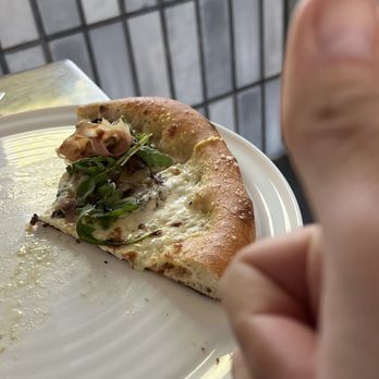 Sky High Pie - Tasty! - Italian Near Me - Joshua Tree, California
