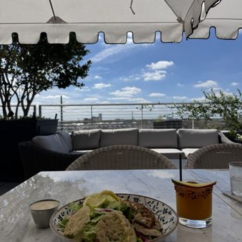 Aperitivo - Outside - Cocktail Bars Near Me - Houston, Texas
