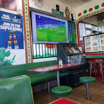 Sammy's Restaurant - the interior of a diner - Mexican Near Me - Lancaster, California Sammy's Restaurant - the interior of a diner - Mexican Near Me - Lancaster, California