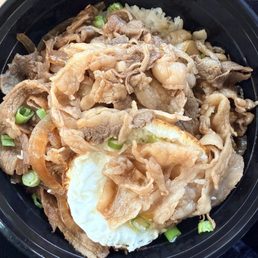 The shredded "beef" bowl. Was all fat. The owner didn't care at all. The shredded "beef" bowl. Was all fat. The owner didn't care at all.