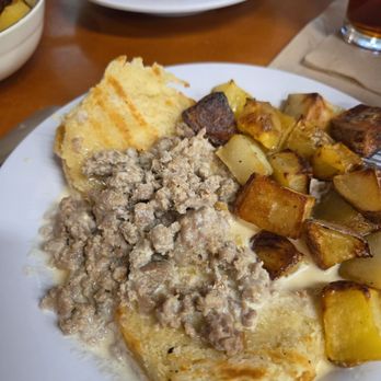Saxapahaw General Store - Biscuits and gravy with side of home fries. - Breakfast & Brunch Near Me - Saxapahaw, North Carolina Saxapahaw General Store - Biscuits and gravy with side of home fries. - Breakfast & Brunch Near Me - Saxapahaw, North Carolina