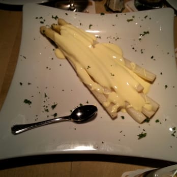 Bäckerbrunnen - White asparagas with hollandaise sauce. - German Near Me - Wiesbaden, HE
