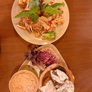 Chabaa Thai Bistro - Crazy Noodles, Shrimp & Pork Dip - Thai Near Me - Philadelphia, Pennsylvania
