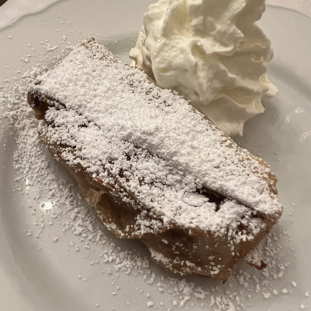 Felix Austria - Apple strudel - Austrian Near Me - Berlin, BE Felix Austria - Apple strudel - Austrian Near Me - Berlin, BE