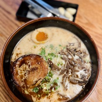 Ramen Tatsu-Ya - Tonkatsu ramen with extra garlic - Ramen Near Me - Austin, Texas Ramen Tatsu-Ya - Tonkatsu ramen with extra garlic - Ramen Near Me - Austin, Texas