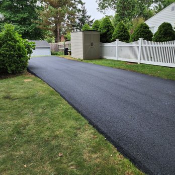 Quality Paving - Finished driveway. - Masonry/Concrete Near Me - North Providence, Rhode Island