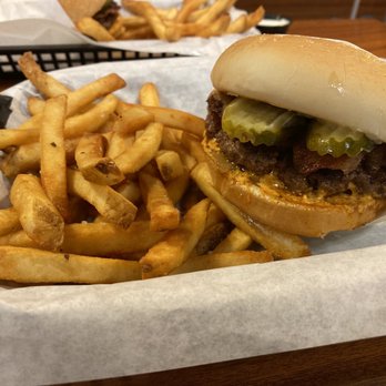 Killer Burger East Vancouver - Peanut Butter Pickle Bacon Burger - Burgers Near Me - Vancouver, Washington