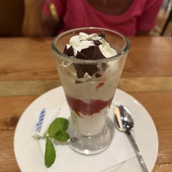 Il Fornaio - Free Gelato desert - Pizza Near Me - Santa Clara, California Il Fornaio - Free Gelato desert - Pizza Near Me - Santa Clara, California