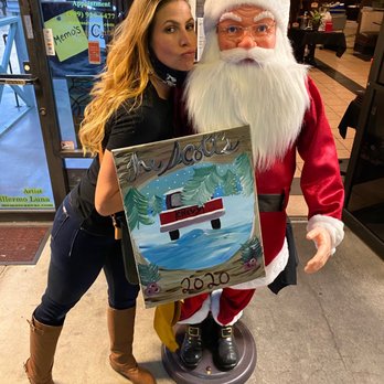 Memo's Canvas - Santa - Paint & Sip Near Me - Montclair, California