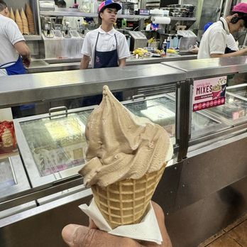 Braum's Ice Cream and Dairy Store - Ice Cream & Frozen Yogurt Near Me - Irving, Texas Braum's Ice Cream and Dairy Store - Ice Cream & Frozen Yogurt Near Me - Irving, Texas