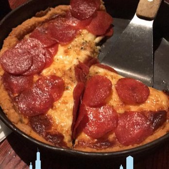 Pizzeria Uno - Deep Dish Pizza! - Pizza Near Me - Chicago, Illinois