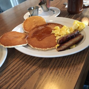 Lulu's Eating & Drinking Establishment - Kids pancakes - American Near Me - Redding, California