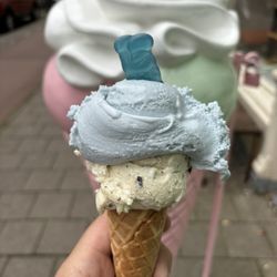 Jan Pieter Ijsje - Get smurfed.