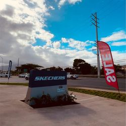 SKECHERS Warehouse Outlet