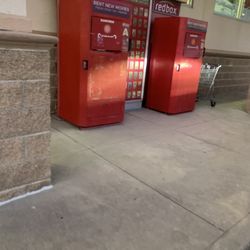 Walgreens - Redbox out front