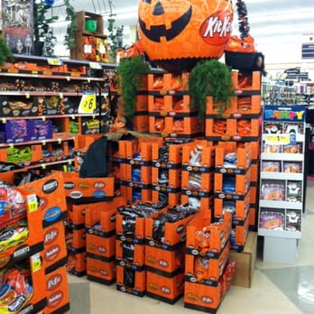 Kroger - Halloween Display - Grocery Near Me - Collierville, Tennessee Kroger - Halloween Display - Grocery Near Me - Collierville, Tennessee